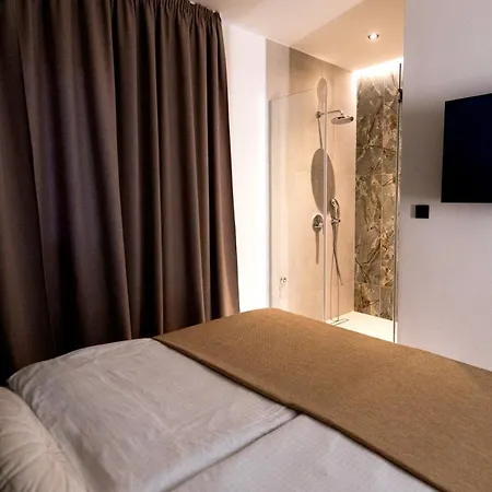 Barovic - Delux Mlini