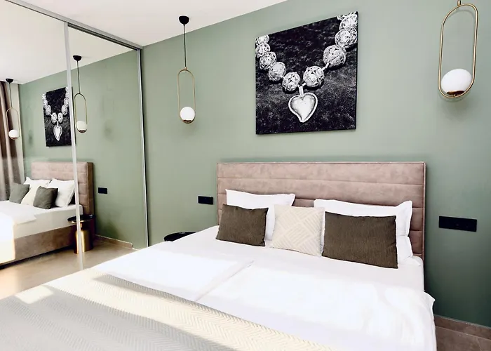 Barovic - Delux Mlini